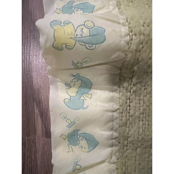 Vintage Carter’s Baby Thermal Crib Blanket Satin Trim Open Waffle Weave 36x50 - Picture 4 of 5